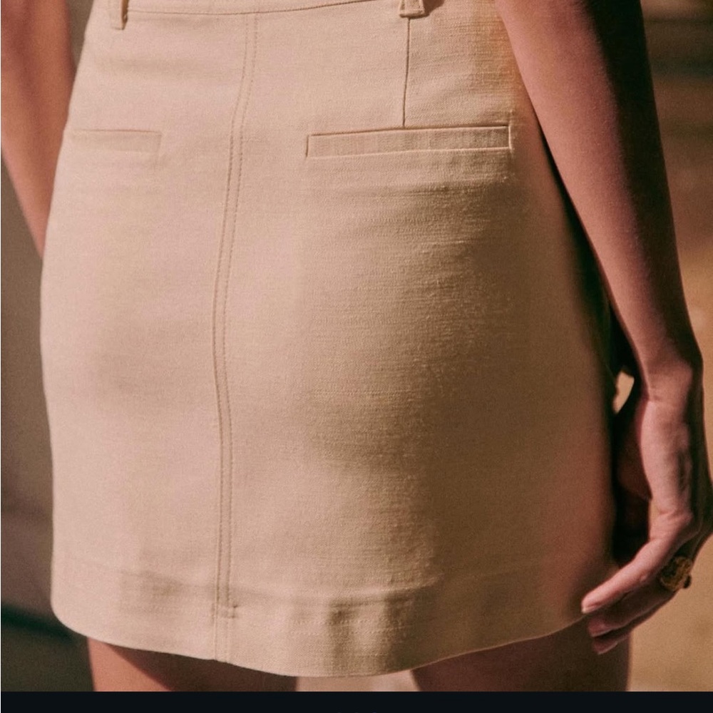 Sezane vanilla Skirt with Button Details - Picture 4 of 11